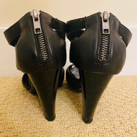 ALDO black high heel - Picture 2 of 5